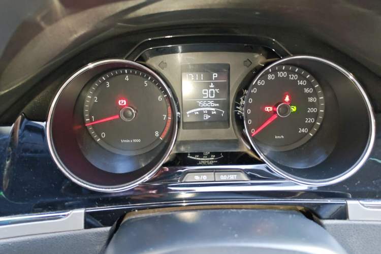 Used Volkswagen Bora 2014 1.6L Automatic Comfort Model Instrument Cluster