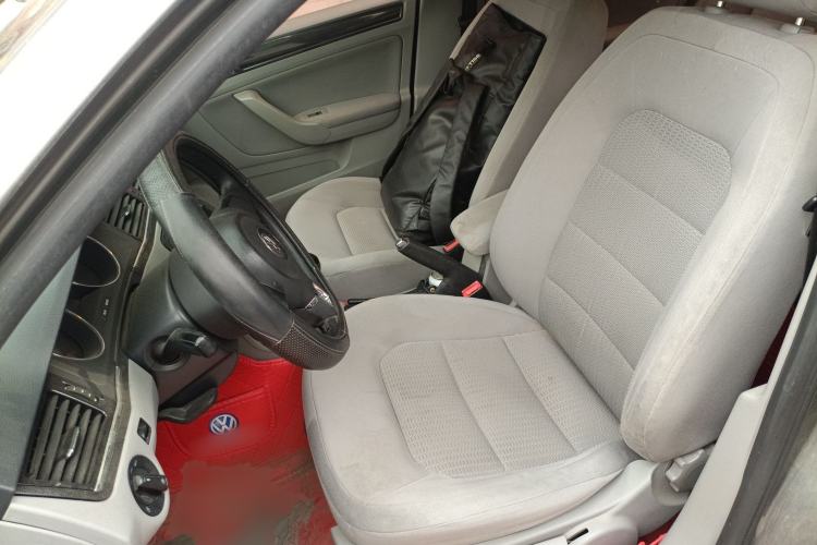 Used Volkswagen Bora 2014 1.6L Manual Fashion Edition Left Front Seat