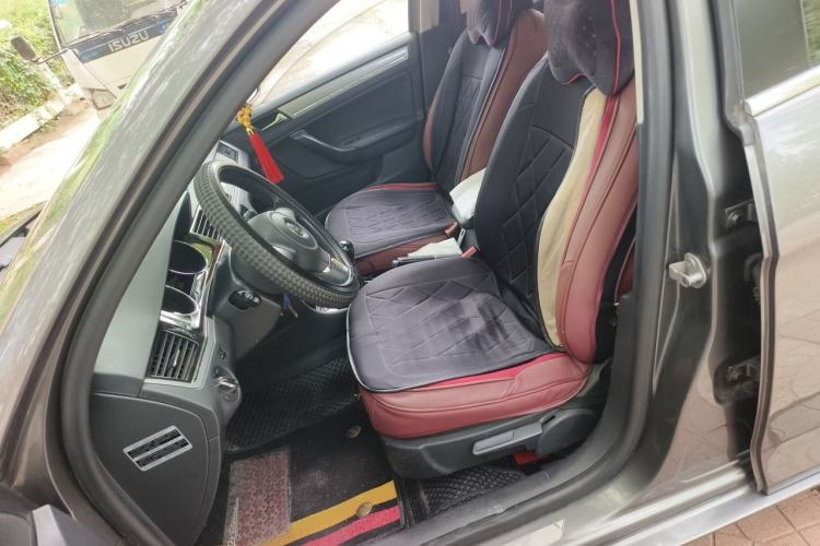 Used Volkswagen Bora 2014 1.6L Manual Comfort Model Left Front Seat