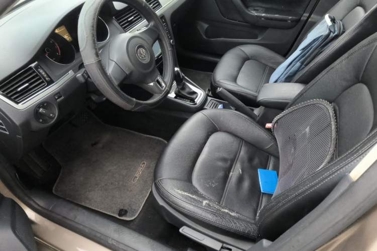 Used Volkswagen Bora 2014 1.6L Automatic Fashion Model Left Front Seat