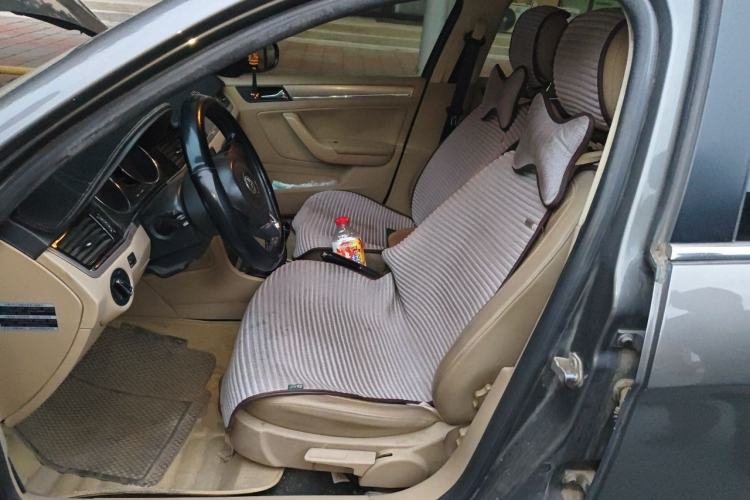 Used Volkswagen Bora 2014 1.6L Manual Comfort Model Left Front Seat