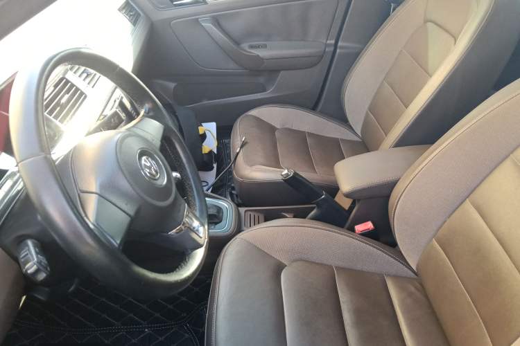 Used Volkswagen Bora 2014 1.6L Automatic Comfort Model Left Front Seat