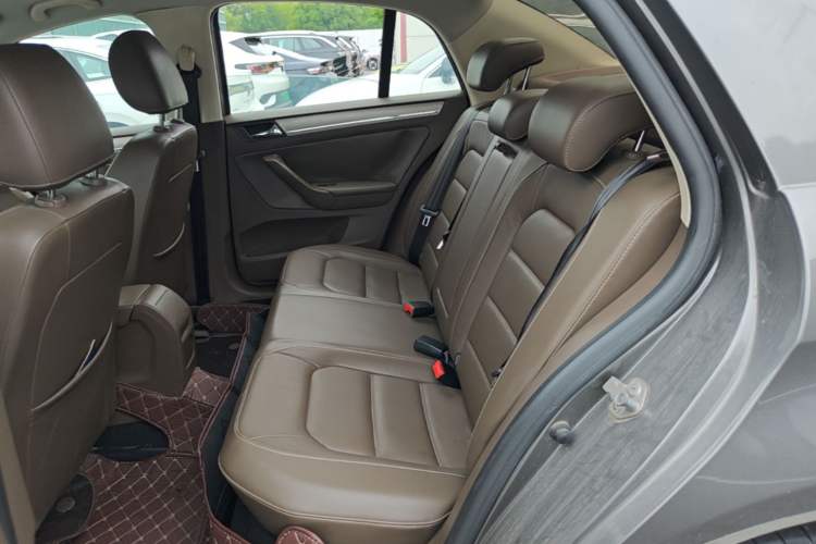 Used Volkswagen Bora 2014 1.6L Automatic Comfort Model Left Rear Seat