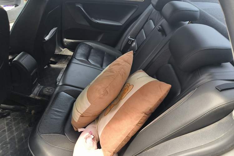 Used Volkswagen Bora 2014 1.6L Automatic Comfort Model Left Rear Seat