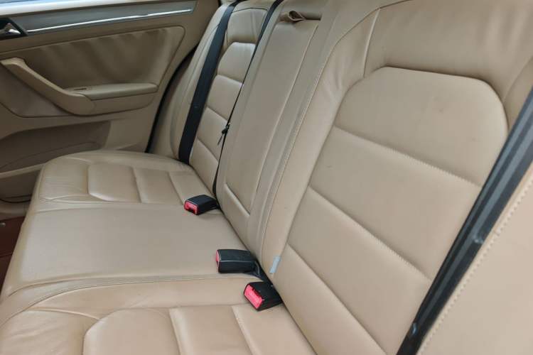 Used Volkswagen Bora 2014 1.6L Automatic Comfort Model Left Rear Seat