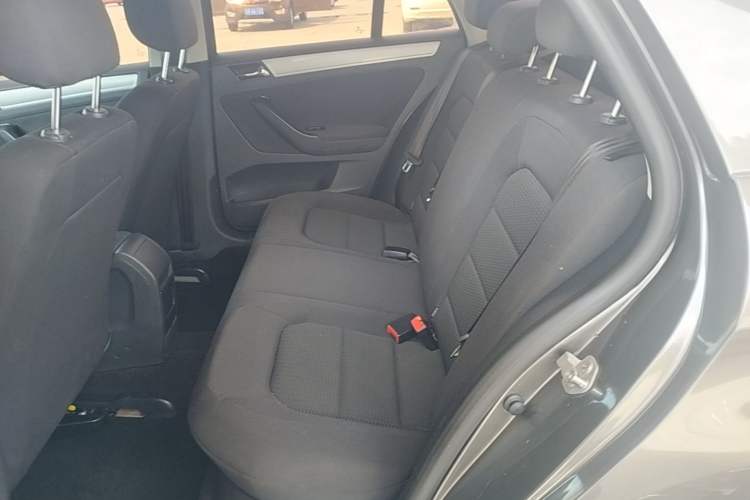 Used Volkswagen Bora 2014 1.6L Automatic Fashion Model Left Rear Seat