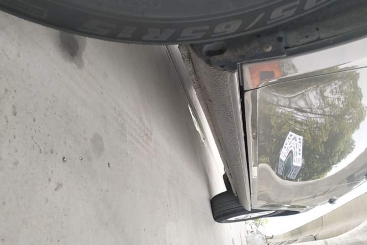 Used Volkswagen Bora 2014 1.6L Automatic Fashion Model Left Side Sill