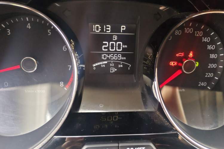 Used Volkswagen Bora 2014 1.6L Automatic Comfort Model Odometer Close Up