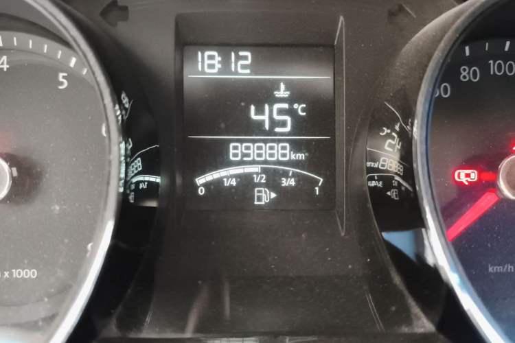 Used Volkswagen Bora 2014 1.6L Manual Comfort Model Odometer Close Up