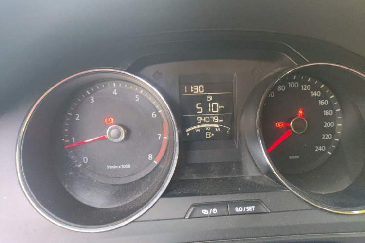Used Volkswagen Bora 2014 1.6L Manual Fashion Edition Odometer Close Up