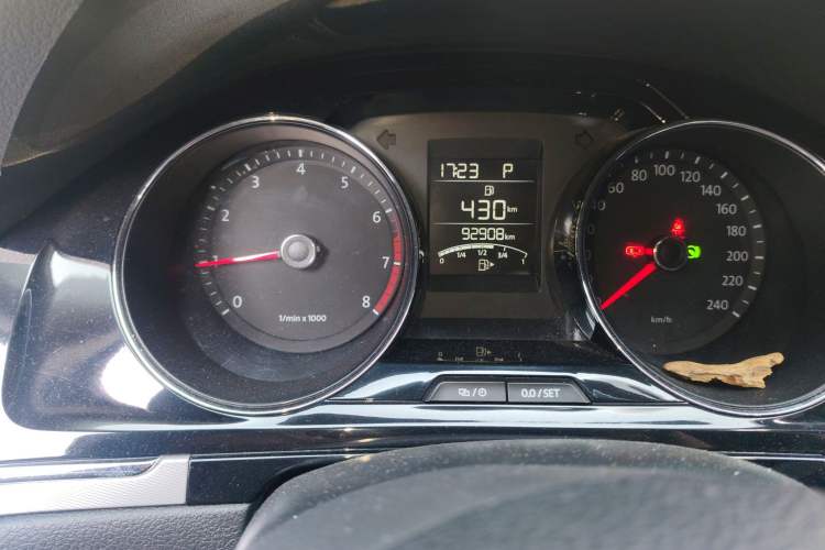 Used Volkswagen Bora 2014 1.6L Automatic Comfort Model Odometer Close Up
