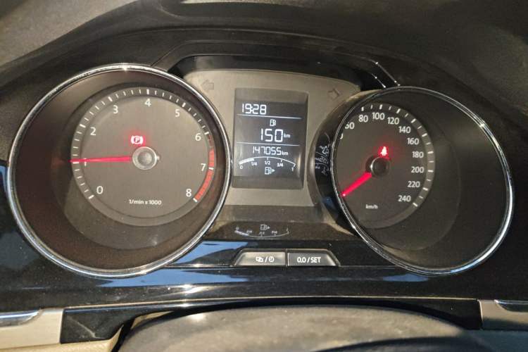 Used Volkswagen Bora 2014 1.6L Manual Comfort Model Odometer Close Up