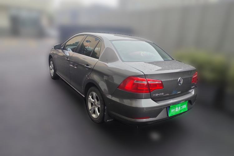 Used Volkswagen Bora 2014 1.6L Manual Comfort Model Rear Left 45 Deg
