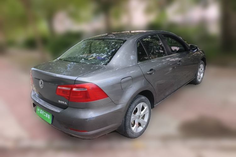 Used Volkswagen Bora 2014 1.6L Manual Comfort Model Rear Right 45 Deg
