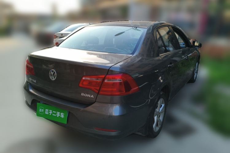 Used Volkswagen Bora 2014 1.6L Manual Comfort Model Rear Right 45 Deg