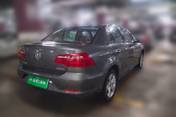 Used Volkswagen Bora 2014 1.6L Manual Comfort Model Rear Right 45 Deg