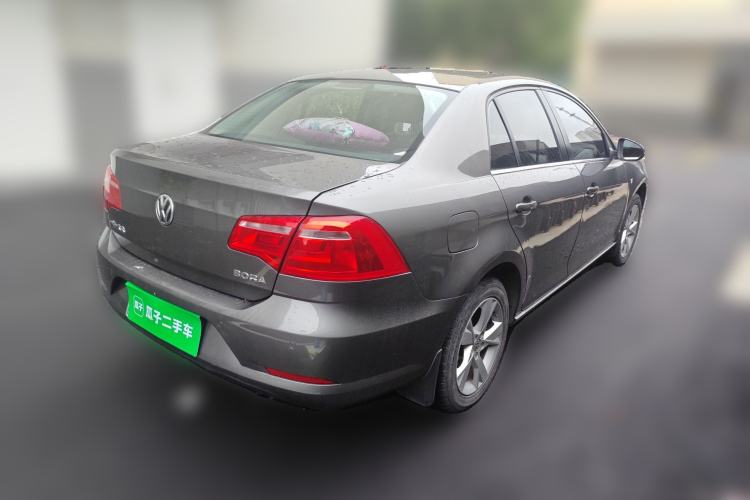 Used Volkswagen Bora 2014 1.6L Manual Comfort Model Rear Right 45 Deg