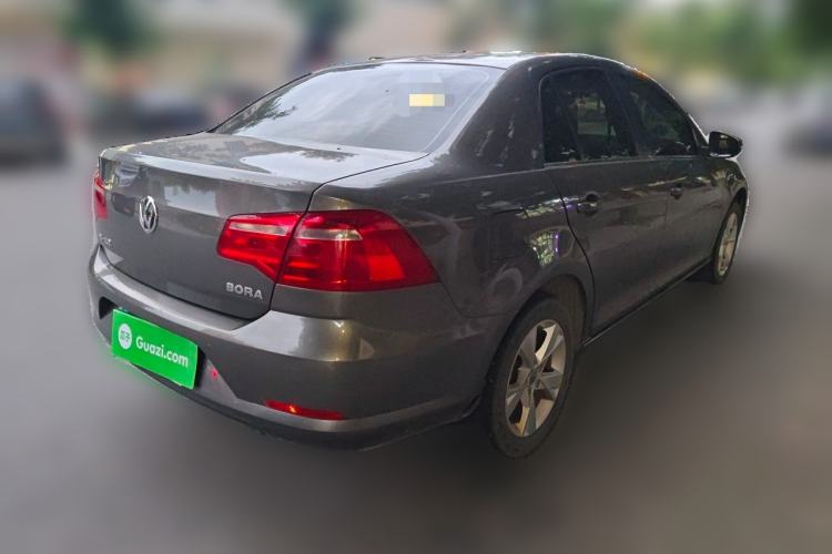 Used Volkswagen Bora 2014 1.6L Manual Comfort Model Rear Right 45 Deg