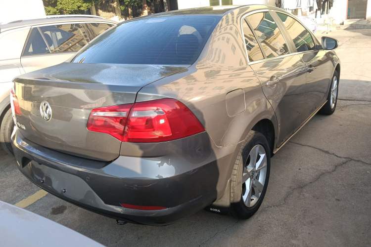 Used Volkswagen Bora 2014 1.6L Automatic Comfort Model Rear Right 45 Deg