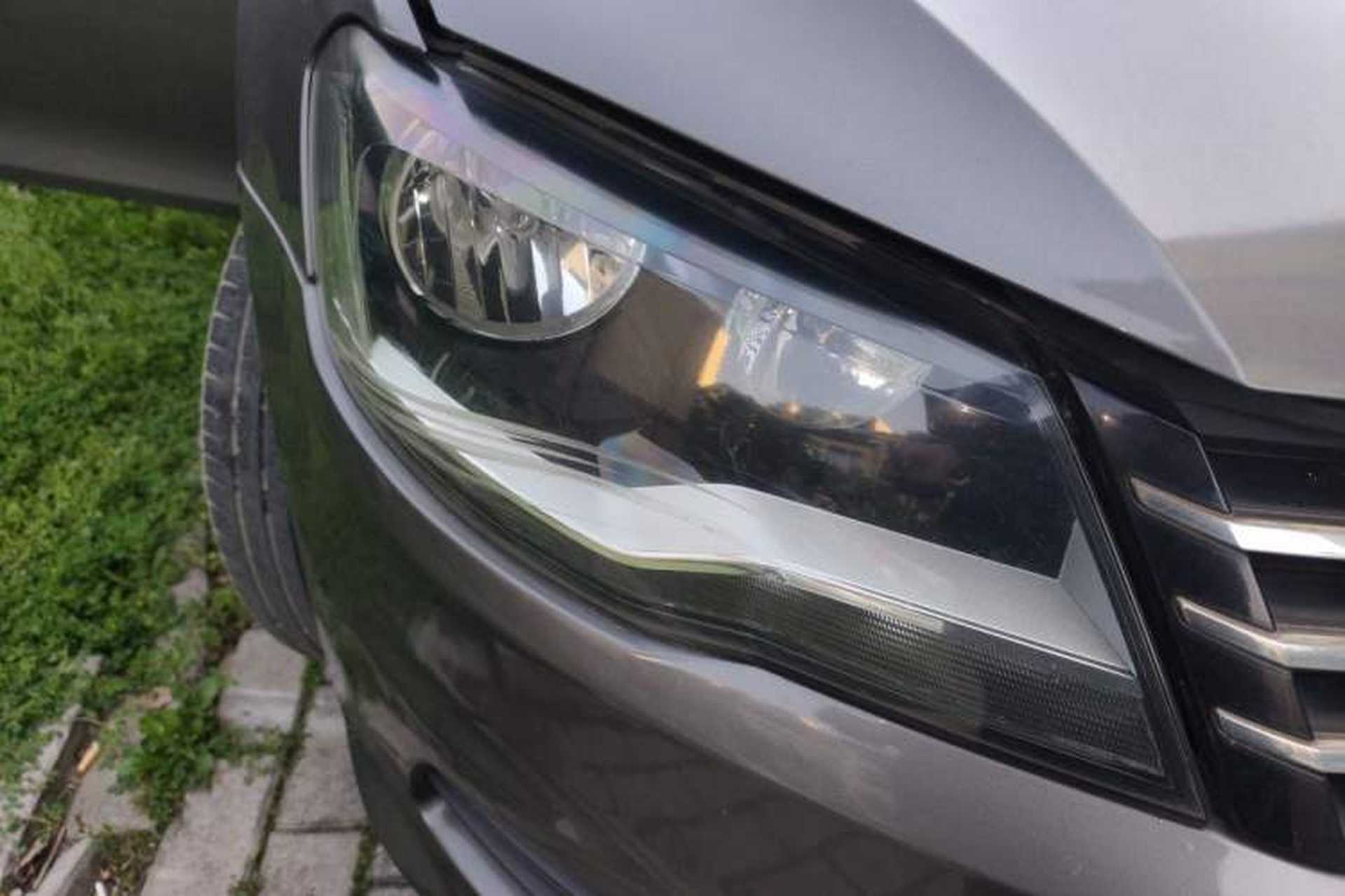 Used Volkswagen Bora 2014 1.6L Automatic Fashion Model Right Front Headlight