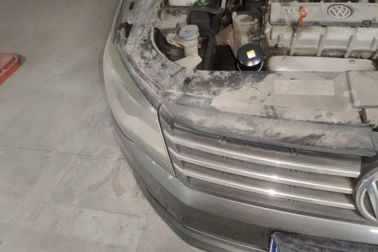 Used Volkswagen Bora 2014 1.6L Automatic Comfort Model Right Front Headlight