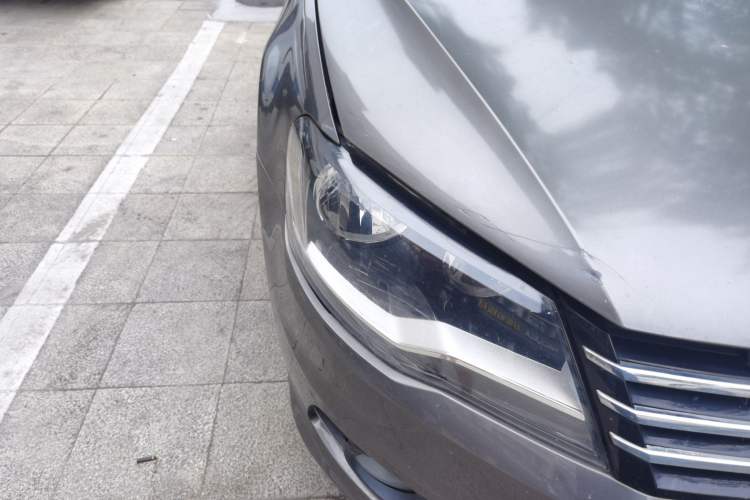 Used Volkswagen Bora 2014 1.6L Automatic Comfort Model Right Front Headlight