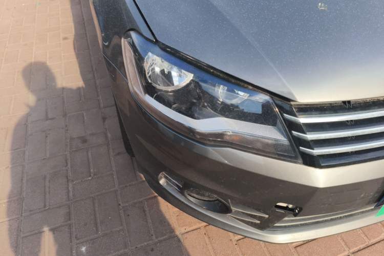 Used Volkswagen Bora 2014 1.6L Manual Comfort Model Right Front Headlight