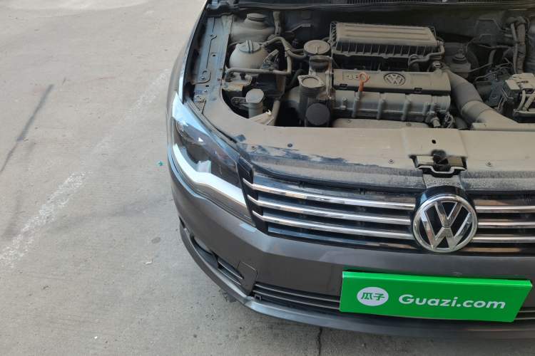 Used Volkswagen Bora 2014 1.6L Automatic Comfort Model Right Front Headlight