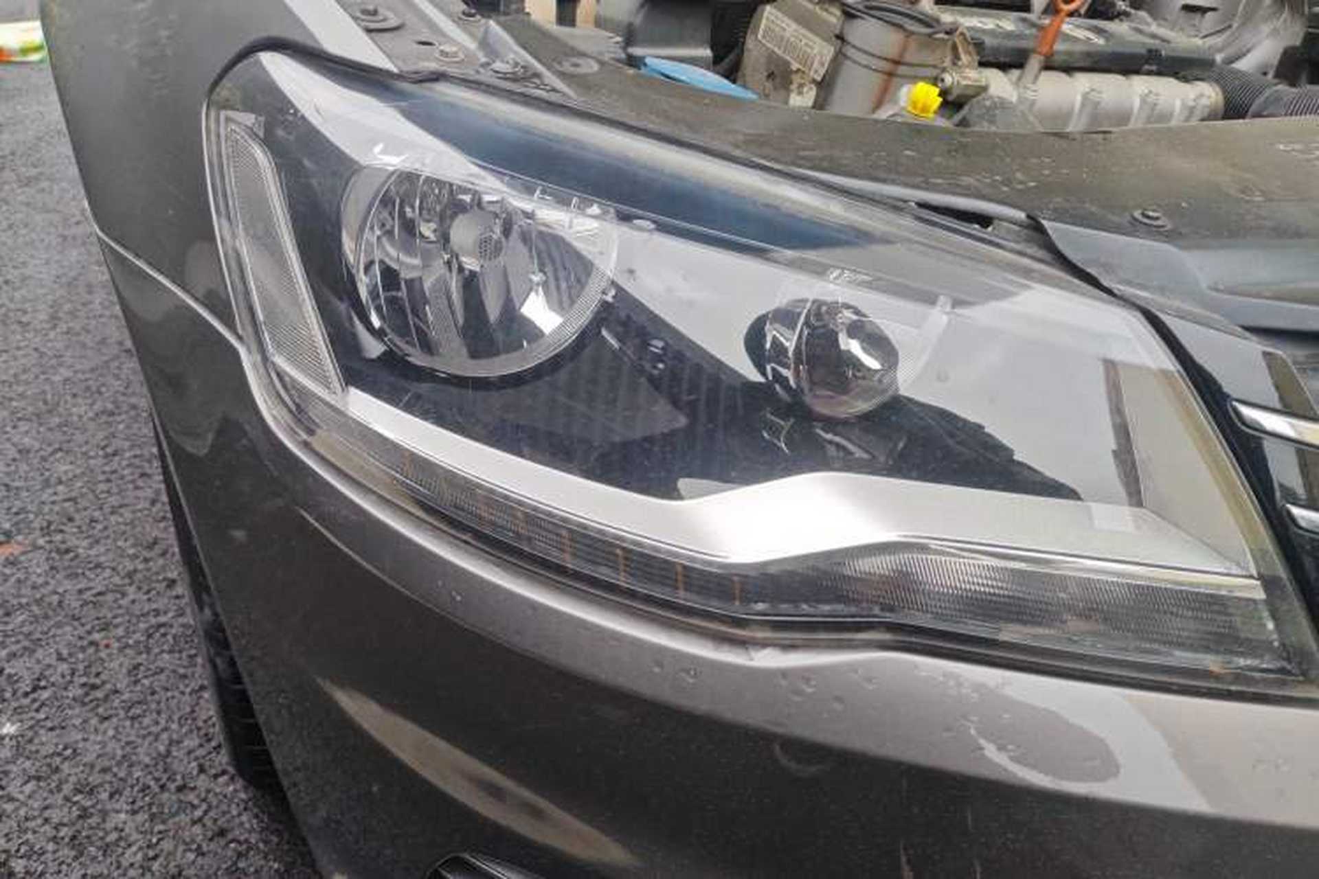 Used Volkswagen Bora 2014 1.6L Manual Comfort Model Right Front Headlight