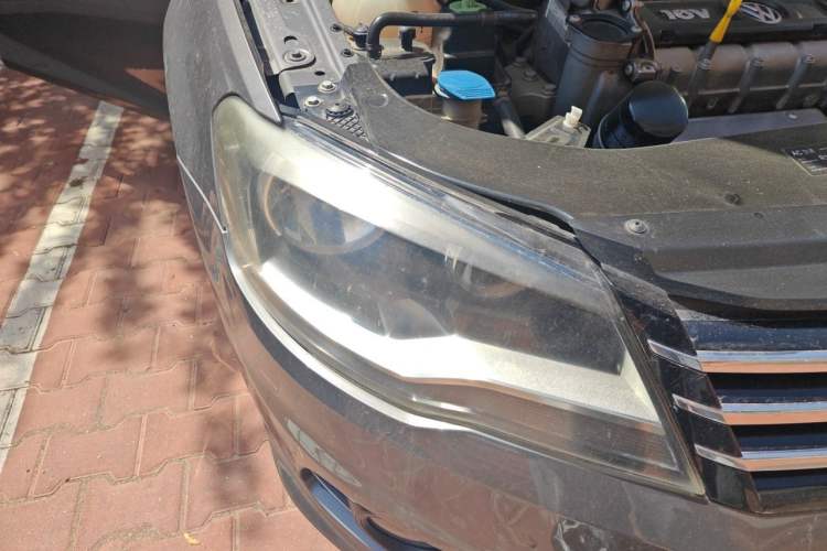 Used Volkswagen Bora 2014 1.6L Manual Comfort Model Right Front Headlight
