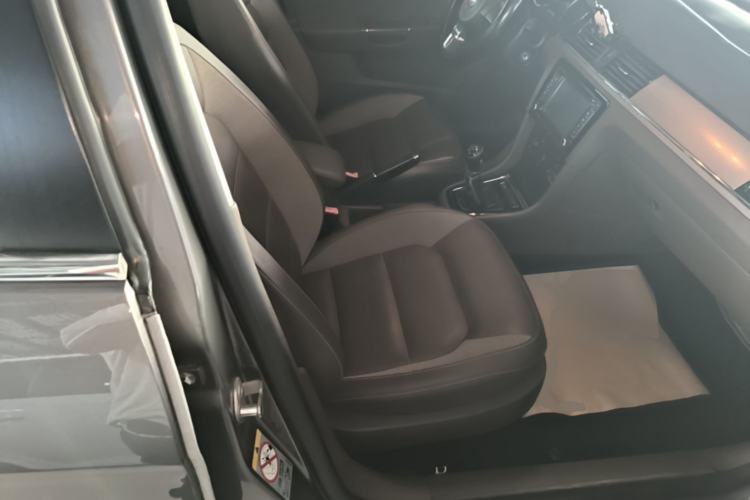 Used Volkswagen Bora 2014 1.6L Manual Comfort Model Right Front Seat