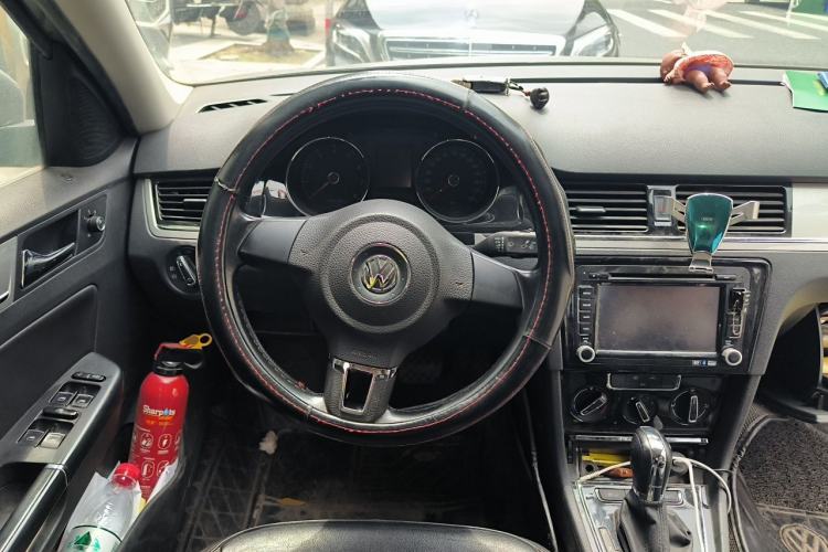 Used Volkswagen Bora 2014 1.6L Automatic Comfort Model Steering Wheel