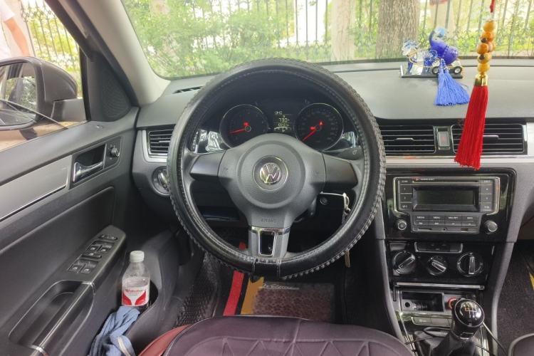 Used Volkswagen Bora 2014 1.6L Manual Comfort Model Steering Wheel
