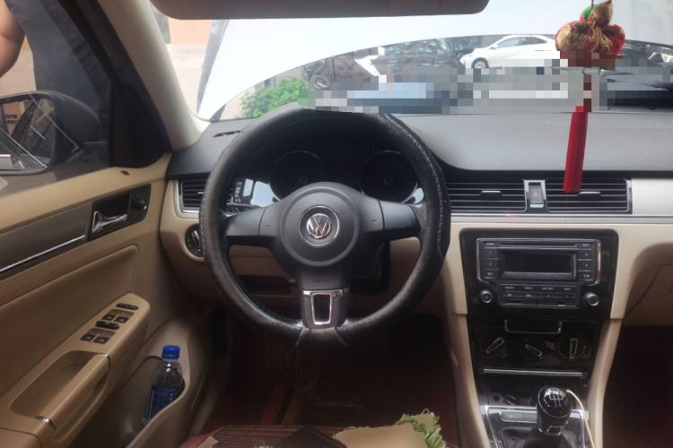 Used Volkswagen Bora 2014 1.6L Manual Comfort Model Steering Wheel