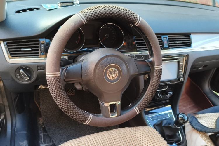 Used Volkswagen Bora 2014 1.6L Manual Comfort Model Steering Wheel