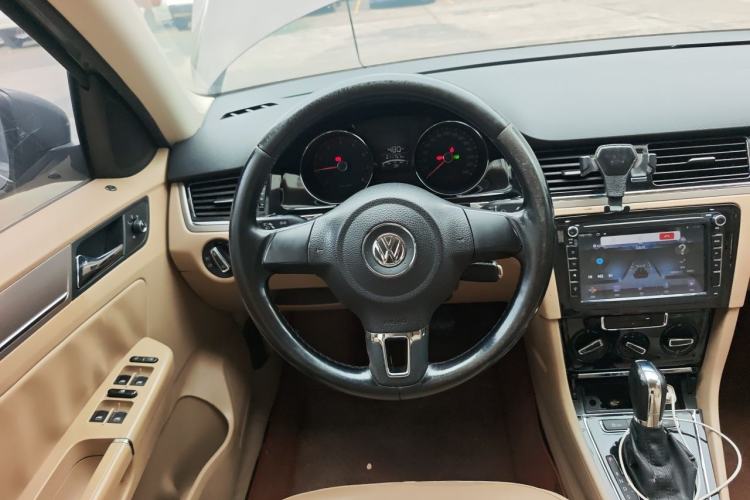 Used Volkswagen Bora 2014 1.6L Automatic Comfort Model Steering Wheel