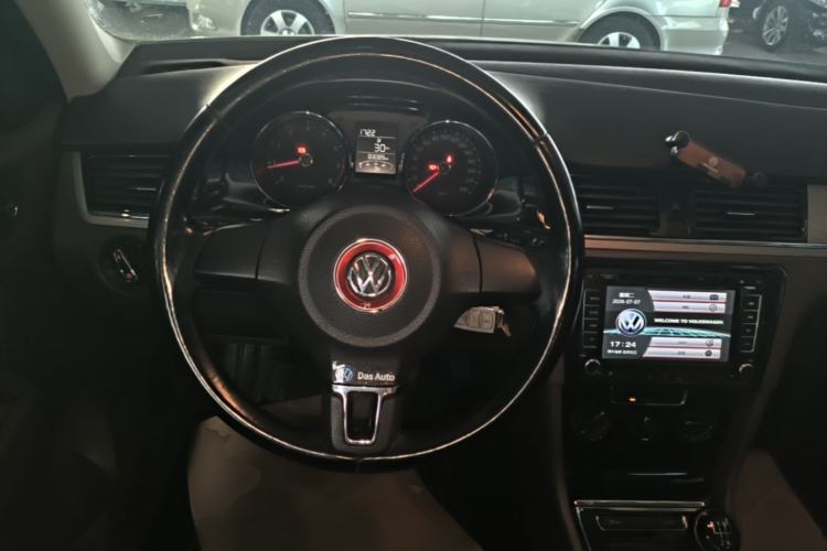 Used Volkswagen Bora 2014 1.6L Manual Comfort Model Steering Wheel