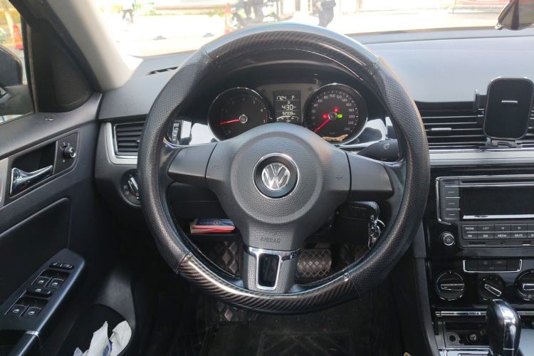 Used Volkswagen Bora 2014 1.6L Automatic Comfort Model Steering Wheel