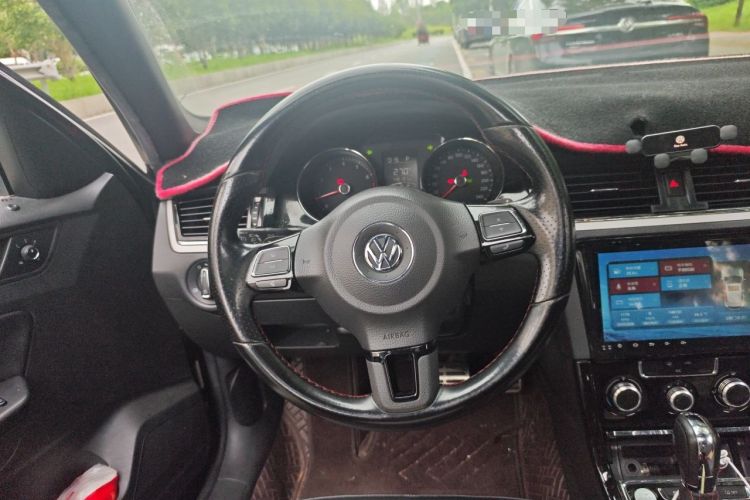 Used Volkswagen Bora 2014 1.4TSI Automatic Sportline Steering Wheel