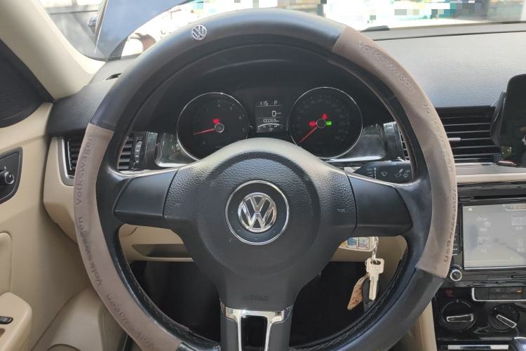Used Volkswagen Bora 2014 1.6L Automatic Comfort Model Steering Wheel