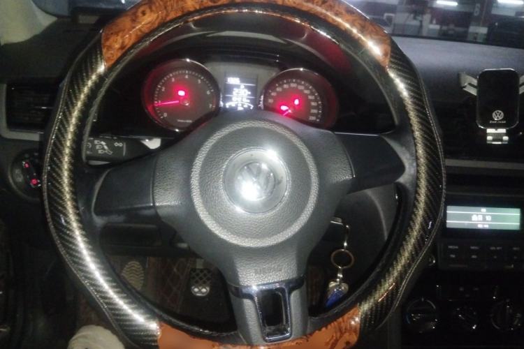 Used Volkswagen Bora 2014 1.6L Manual Comfort Model Steering Wheel