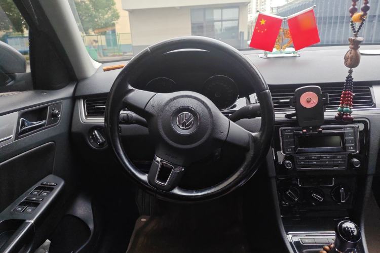 Used Volkswagen Bora 2014 1.6L Manual Comfort Model Steering Wheel