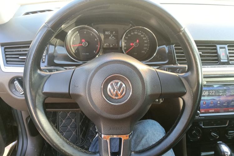 Used Volkswagen Bora 2014 1.6L Automatic Comfort Model Steering Wheel