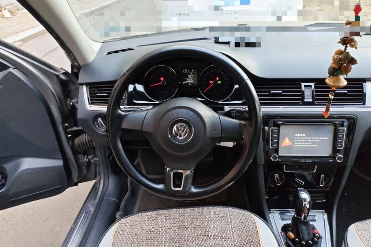 Used Volkswagen Bora 2014 1.6L Automatic Comfort Model Steering Wheel
