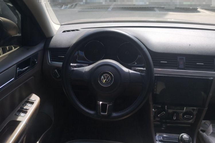 Used Volkswagen Bora 2014 1.6L Manual Comfort Model Steering Wheel