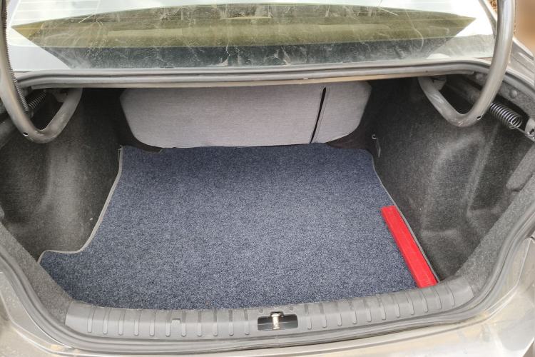 Used Volkswagen Bora 2014 1.6L Automatic Fashion Model Trunk