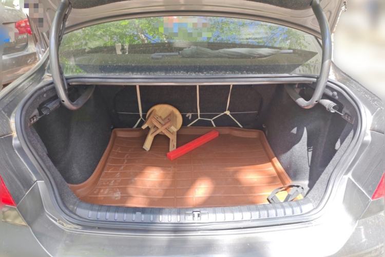 Used Volkswagen Bora 2014 1.6L Manual Fashion Edition Trunk