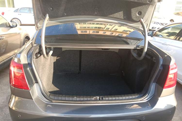 Used Volkswagen Bora 2014 1.6L Automatic Comfort Model Trunk