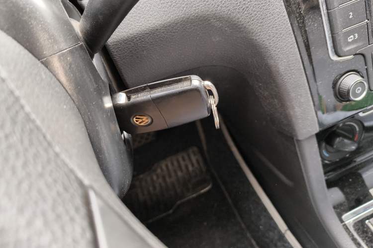 Used Volkswagen Bora 2014 1.6L Automatic Fashion Model Vehicle Key