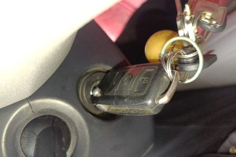 Used Volkswagen Bora 2014 1.6L Manual Fashion Edition Vehicle Key